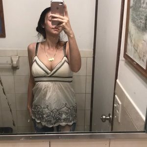 ✨ ( 5 for $20) Black and White Floral Ruffle Lace Tank Top ✨